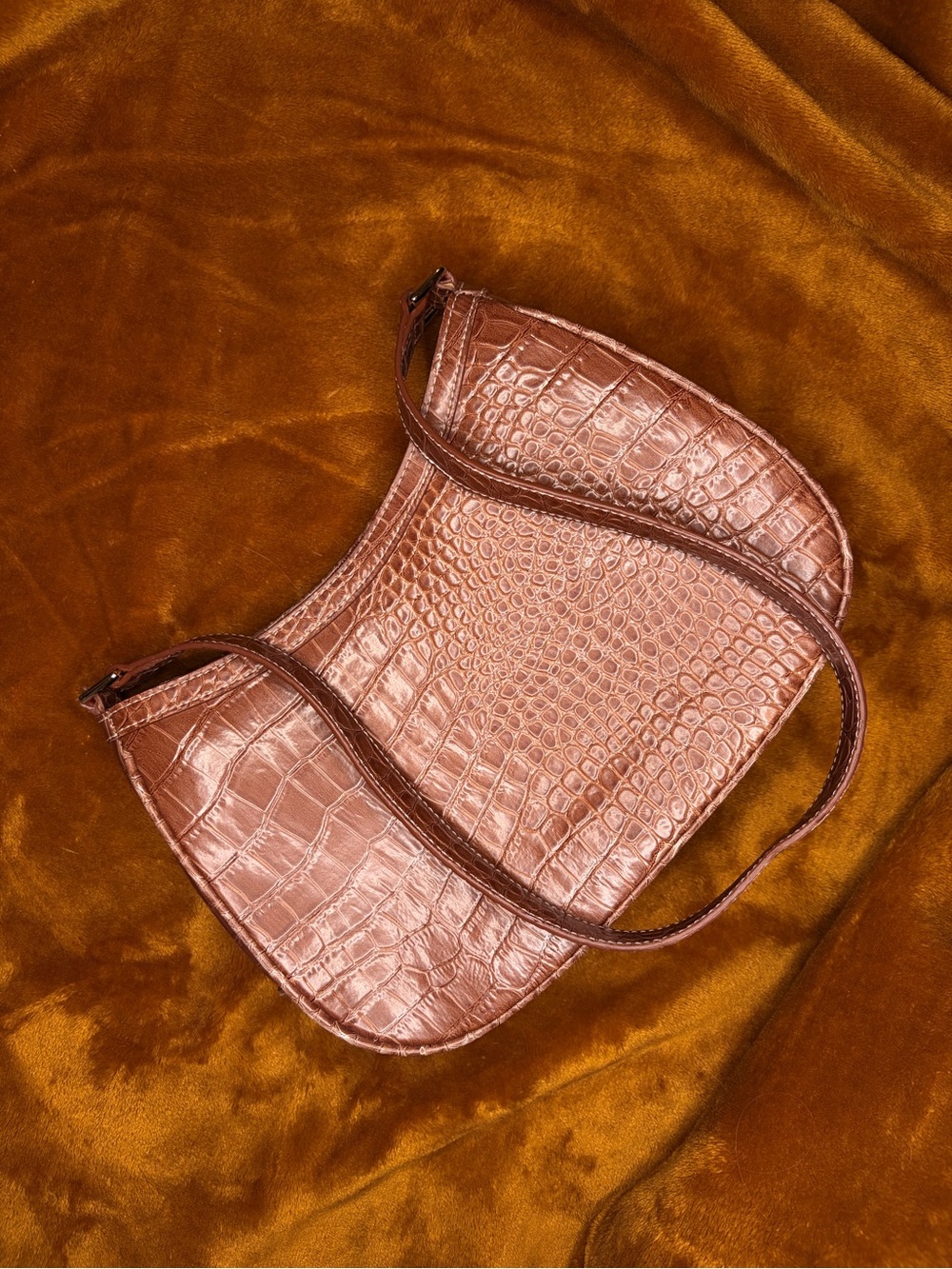 Women's Croc-Embossed Shoulder Bag